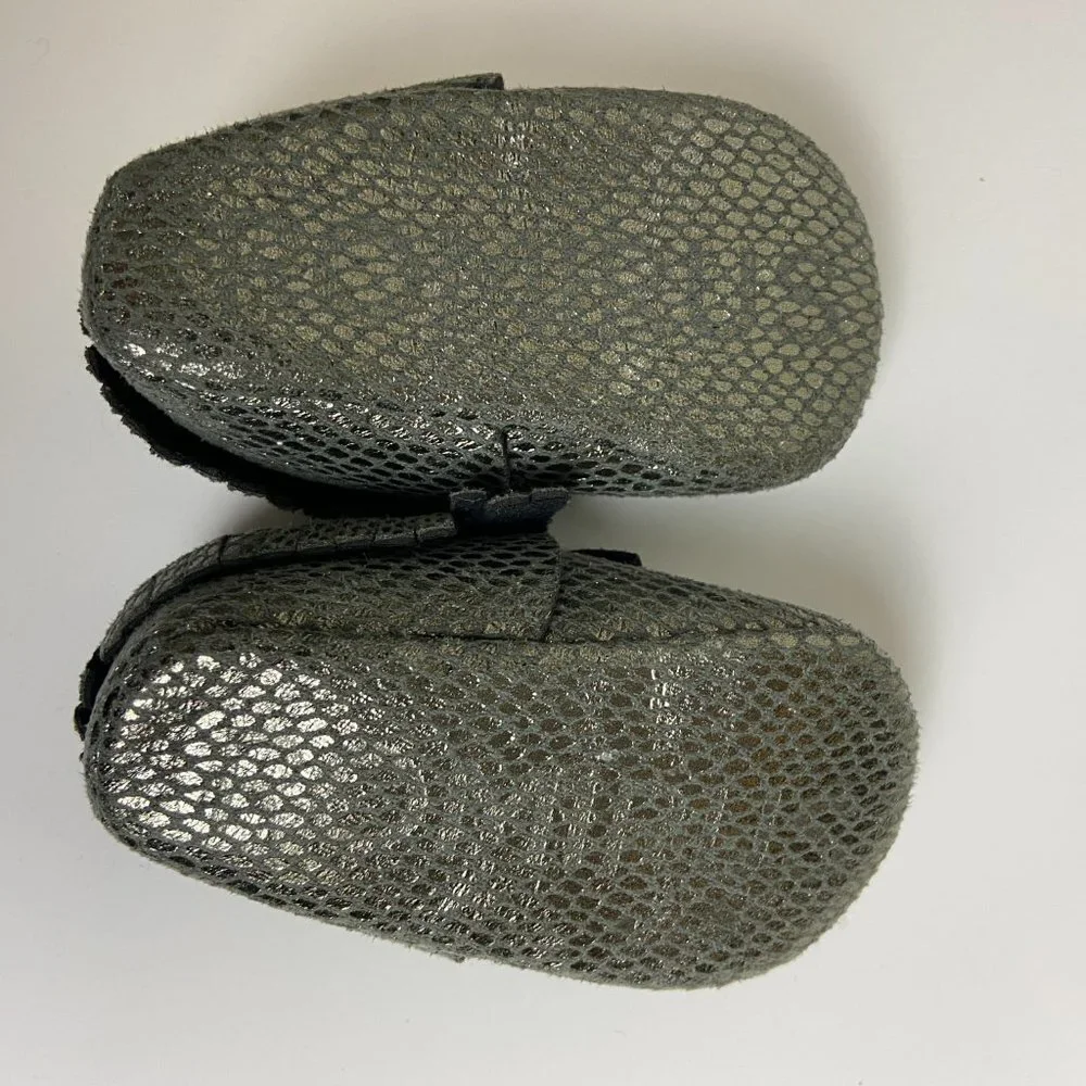 NWOT Romirus: Gray Metallic Snake Moccasins Soft Sole for Baby Size 2